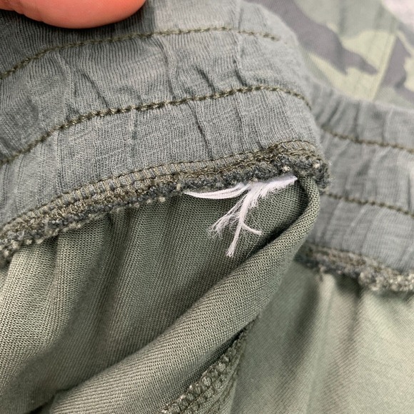 Splendid Sweat Short Womens M Medium Green Camo Elastic Drawcord Waist Pockets - Picture 8 of 10